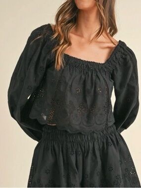 Mable Womens Eyelet Long Sleeve Crop Top Sz Small Black Boho